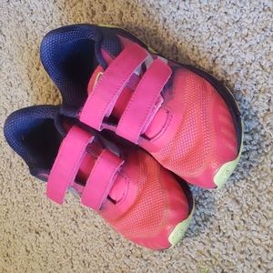 Girls new balance shoes